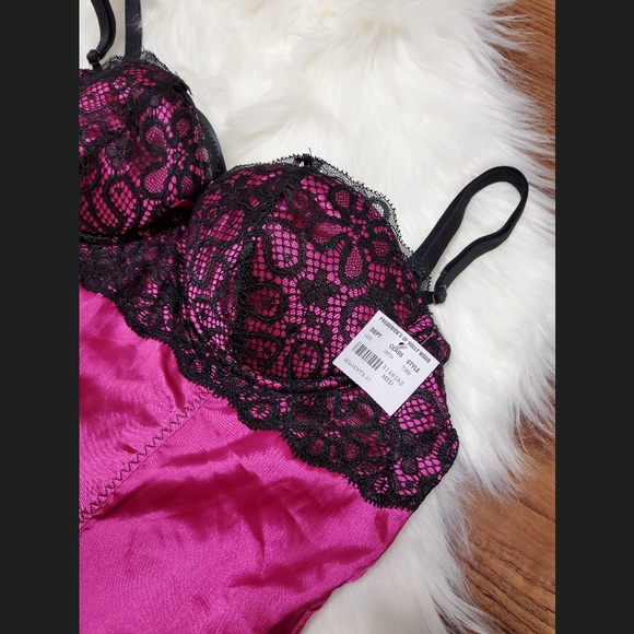 Pink Lingerie Set - Picture 2 of 5